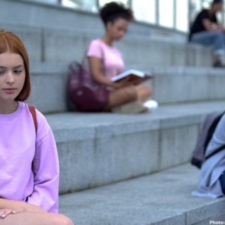 Photo Challenges of Adult Friendship A Growing Loneliness Crisis