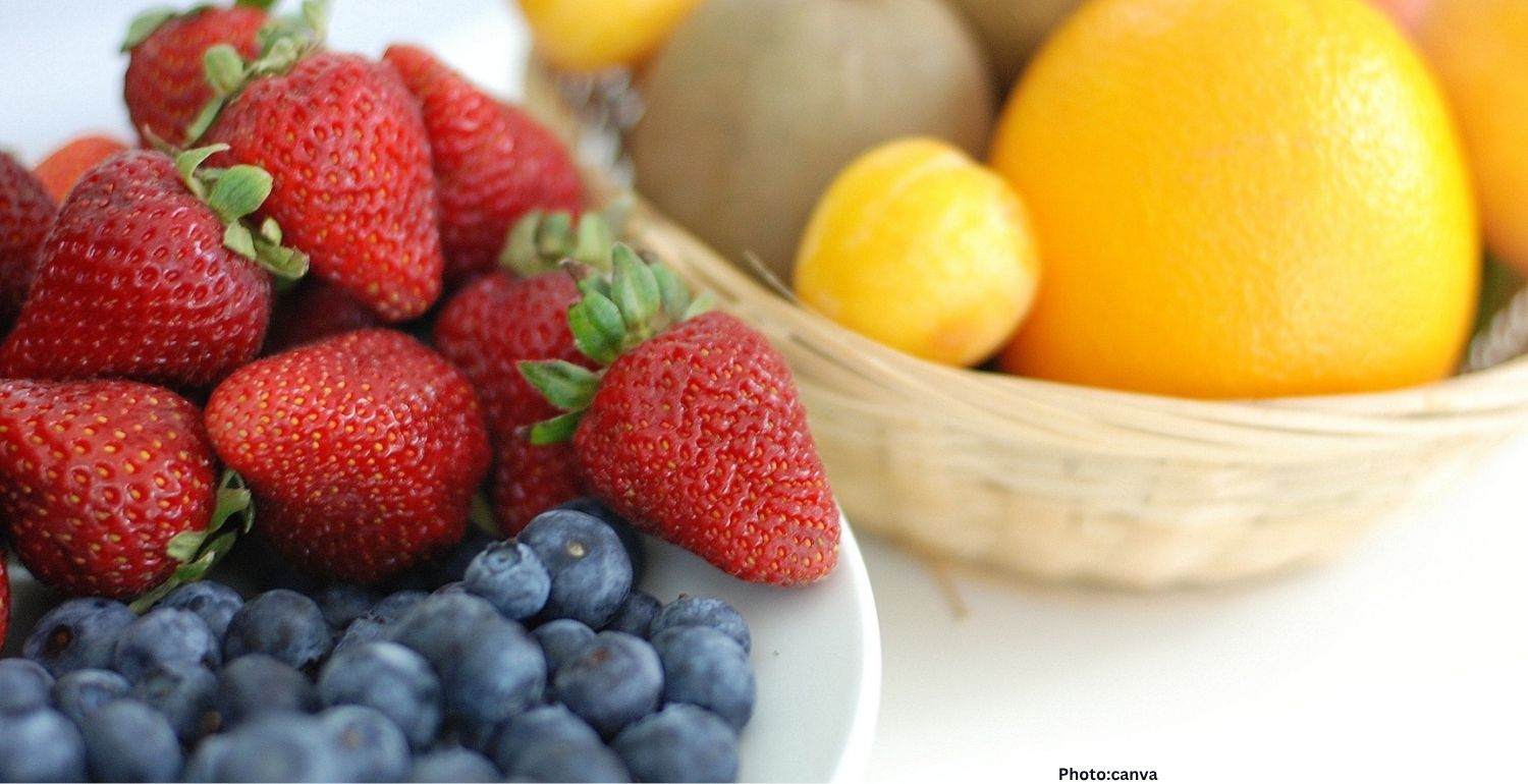 Photo The Role of Anti Inflammatory Fruits in Reducing Chronic Inflammation Risks