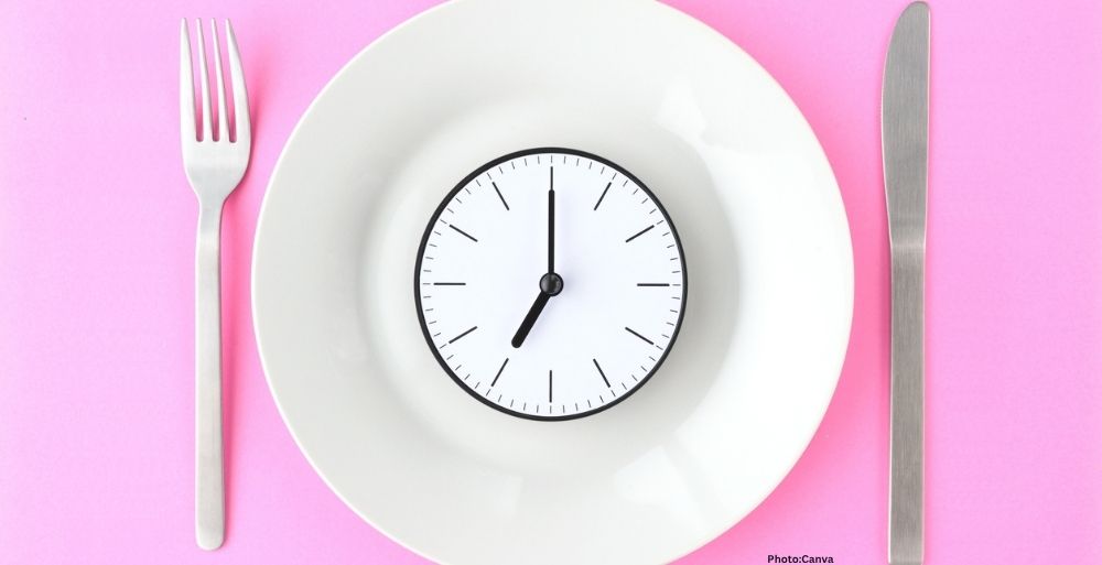 Photo The Role of Dinner Timing in Enhancing Digestion and Sleep Quality