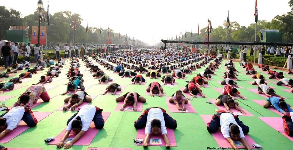 Edison NJ Hosts 12th Annual International Day of Yoga with Record Participation and Vegan Menu
