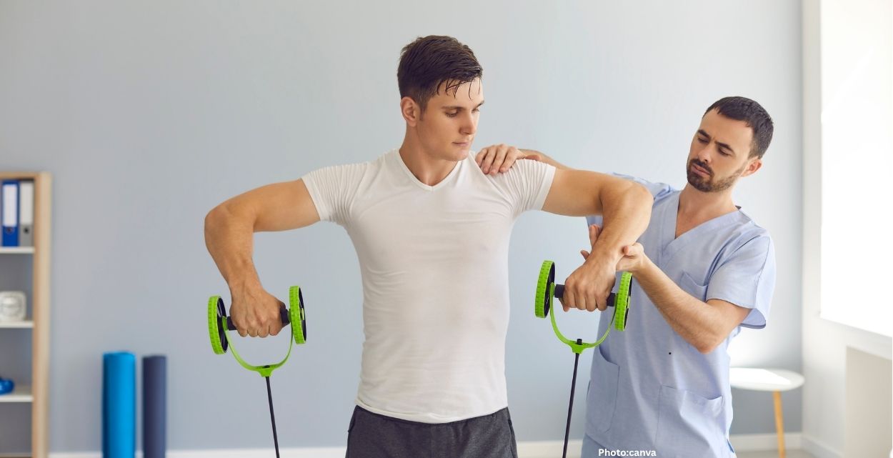 Functional Fitness Experts Advocate Foundation of Bodyweight Resistance Training to Address Sarcopenia and Enhance Muscular Longevity