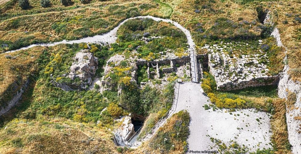 Prehistoric Cave Discovery in Israel Reveals Deep History of Pre Neanderthal Society