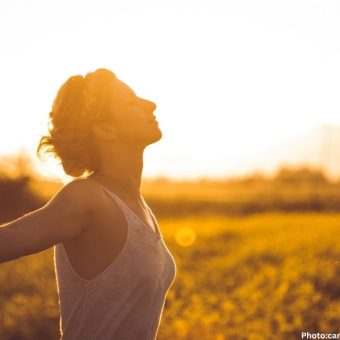 Exploring the Interconnection of Breath and Beauty in Daily Life