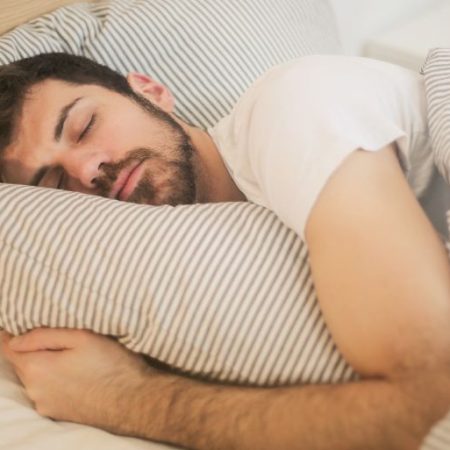 GNN Survey Reveals Family Work and Financial Pressures Significantly Impact Adult Sleep Quality