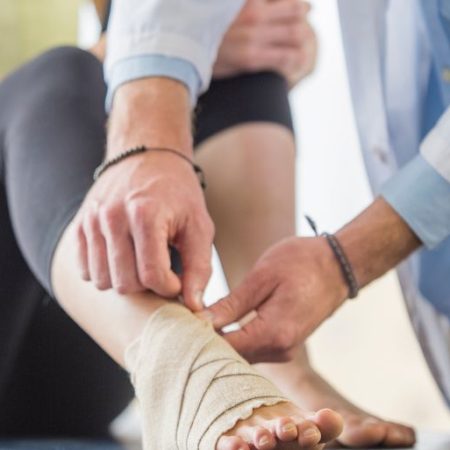 GNN Anatomical and Behavioral Factors Contributing to Sports Injuries in Women